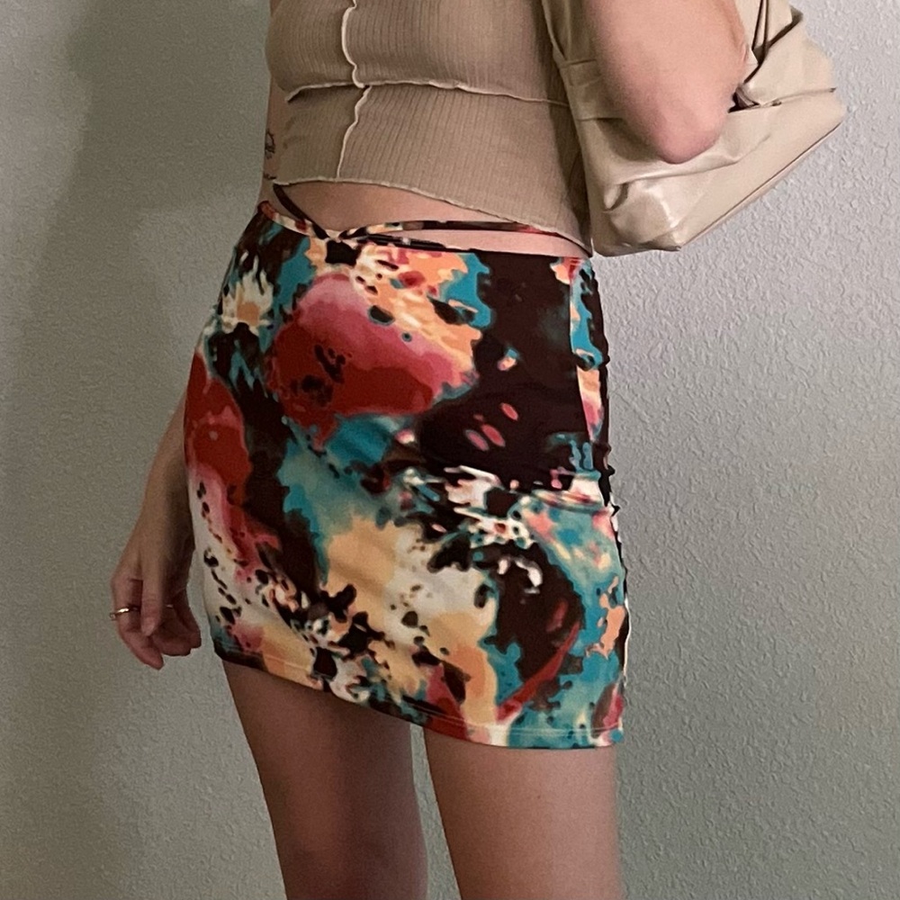 Multi Color Mini Skirt - Picture 3 of 3
